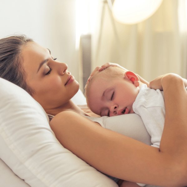 Massage bébé, les bienfaits sur le sommeil